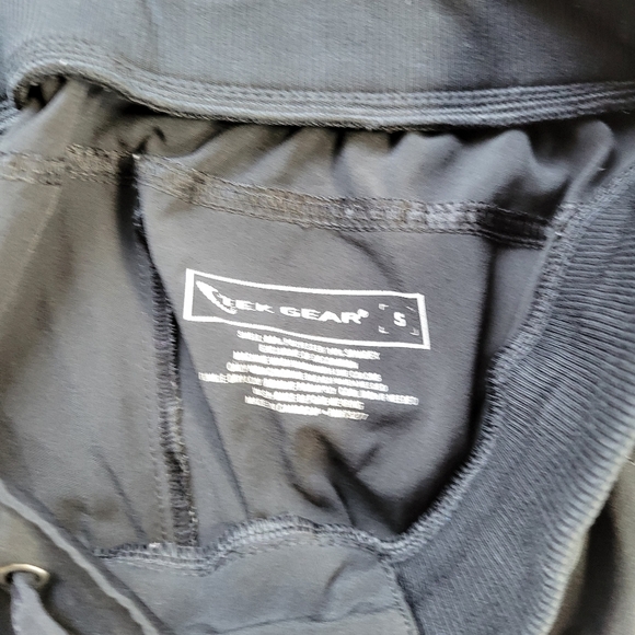 Black and white Tek Gear Athletic Shorts size small - Picture 8 of 8